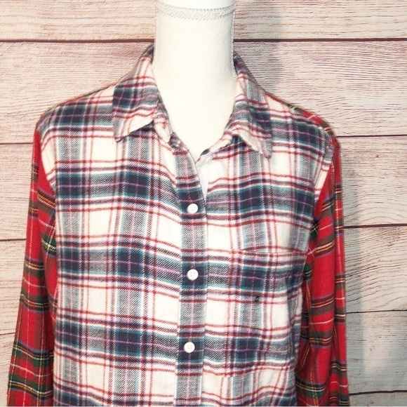 American Eagle Outfitters Red and White Plaid Flannel Size XS - Picture 12 of 12